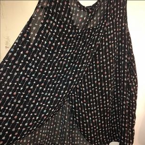 Torrid Arrow Shirt size 5